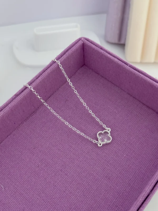 Colar trevo cristal